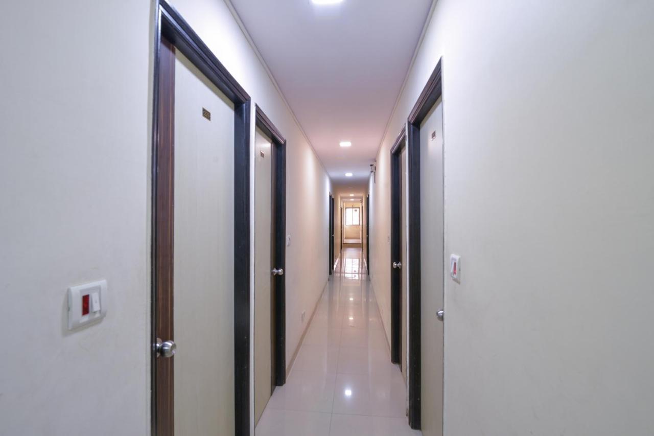 Hotel Minerva Residency - Near Grant Road Railway Station Мумбаи Экстерьер фото