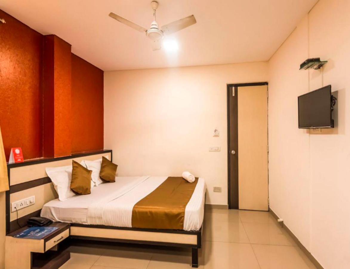 Hotel Minerva Residency - Near Grant Road Railway Station Мумбаи Экстерьер фото