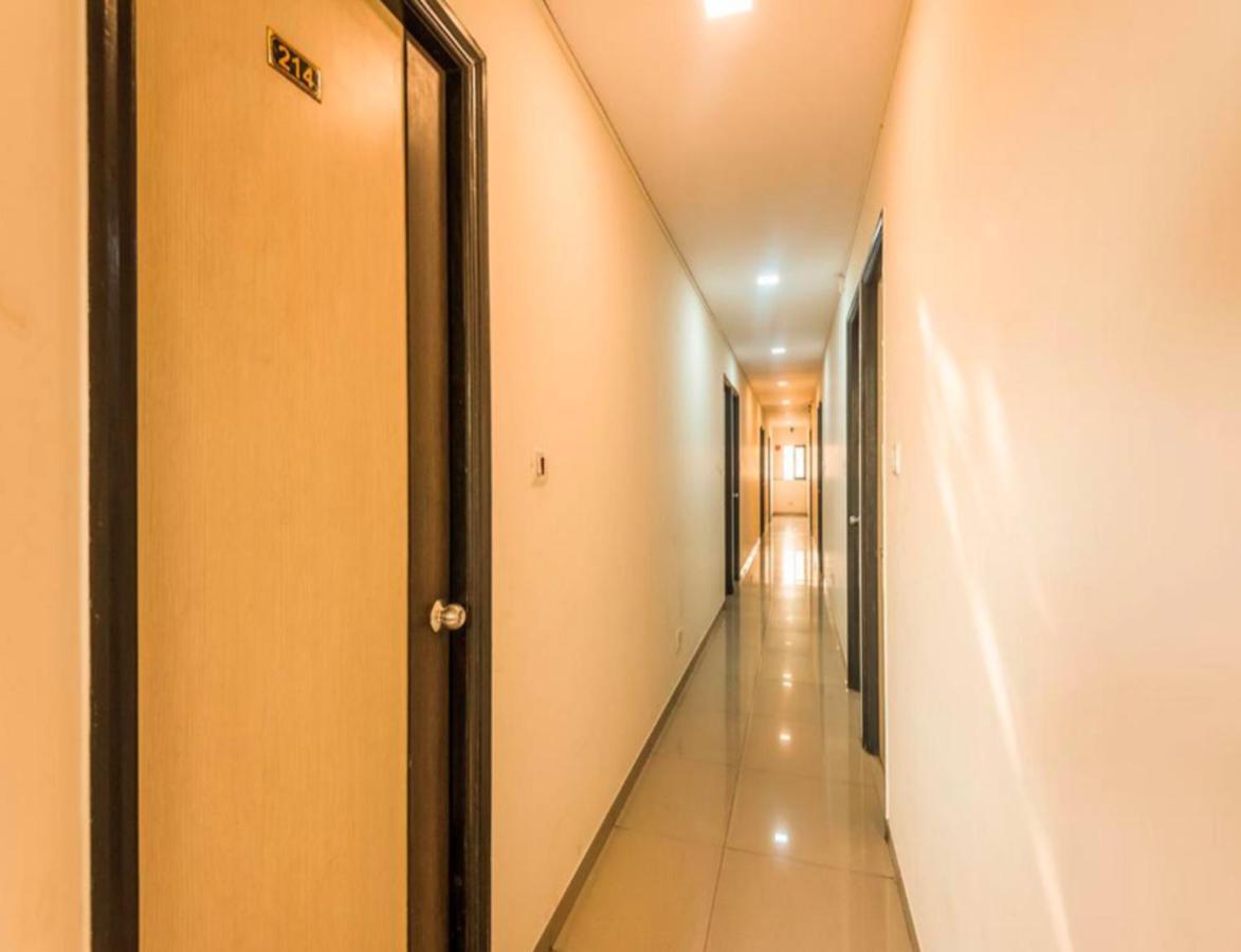 Hotel Minerva Residency - Near Grant Road Railway Station Мумбаи Экстерьер фото